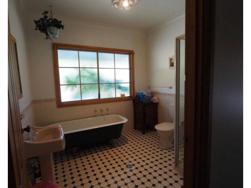 8 White Street, Bingara NSW 2404