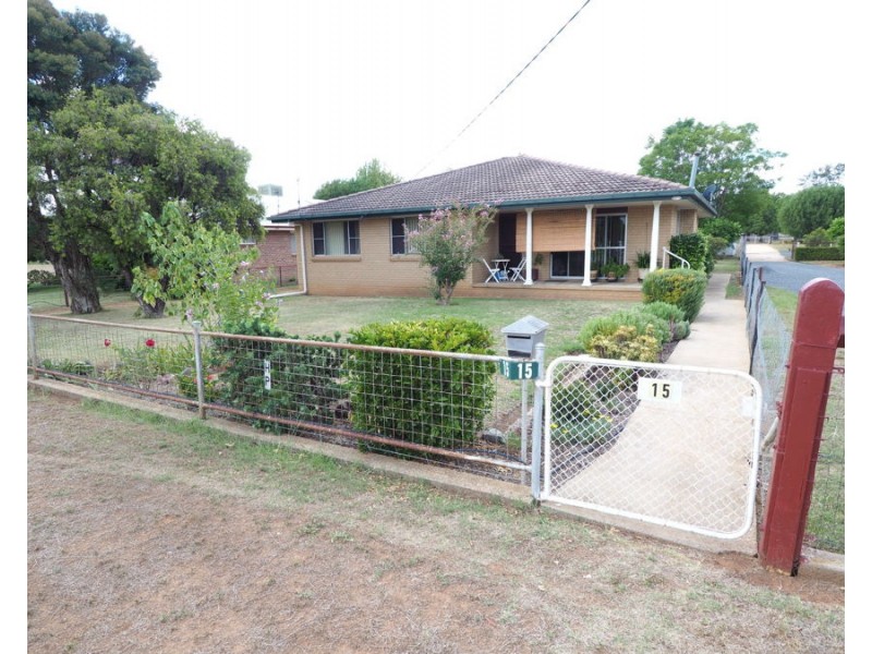 15 Bombelli Street, Bingara NSW 2404