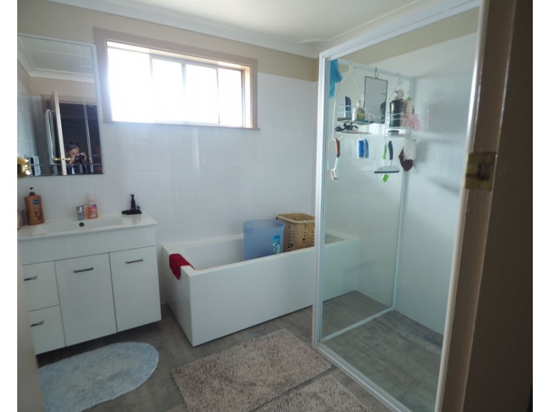15 Bombelli Street, Bingara NSW 2404