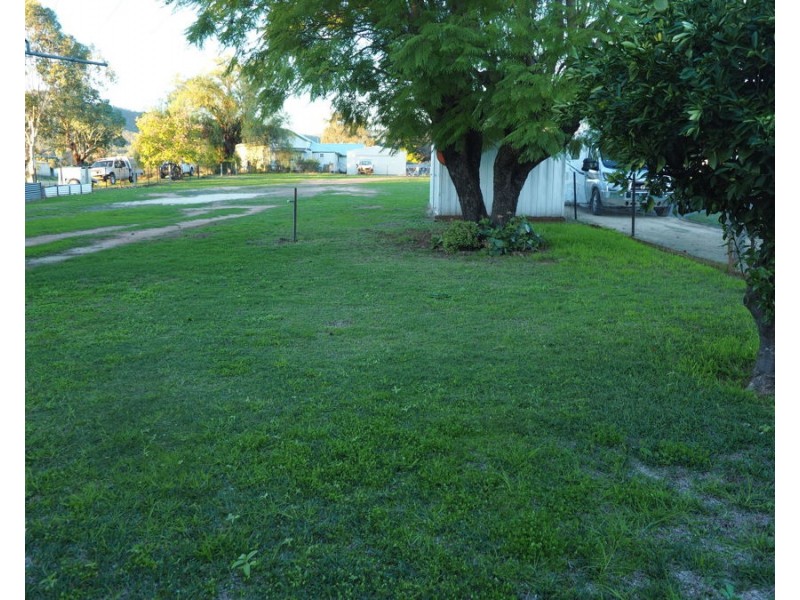 15 Bombelli Street, Bingara NSW 2404
