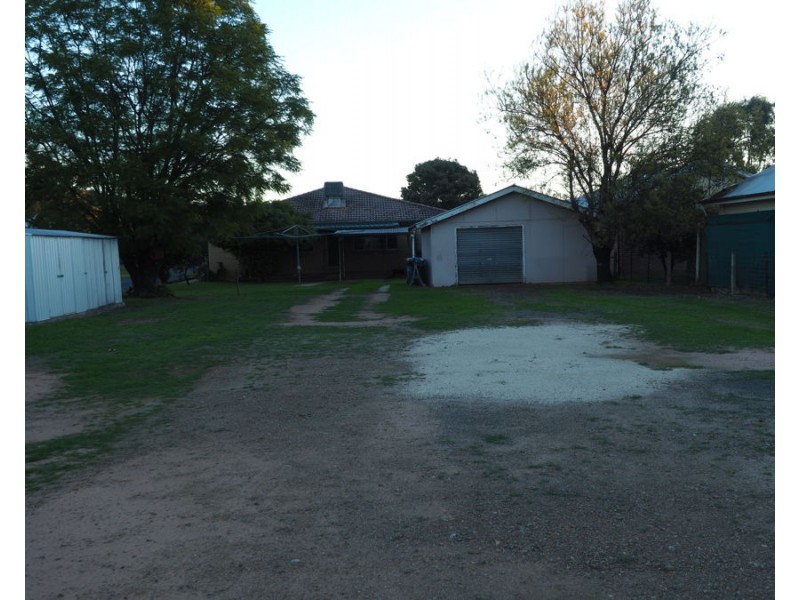 15 Bombelli Street, Bingara NSW 2404