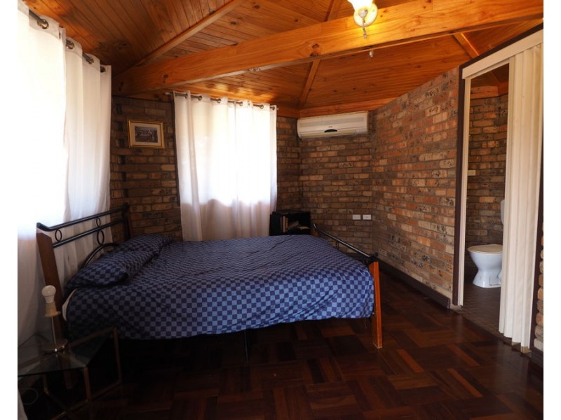 87 Queen Street, Warialda NSW 2402