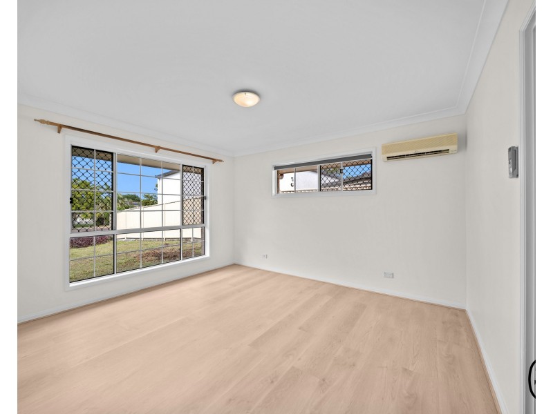 2 Spring Close, Calamvale QLD 4116