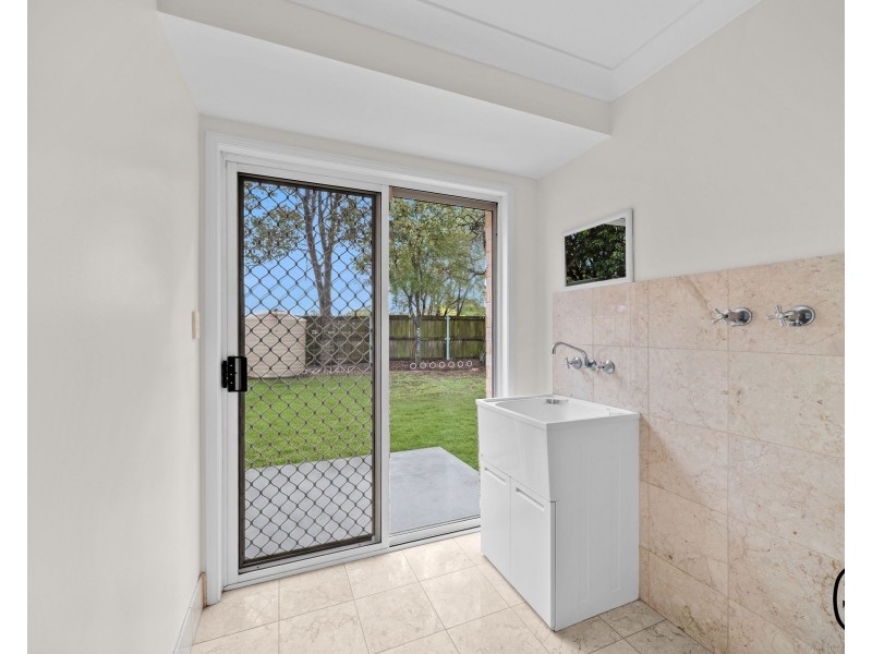 2 Spring Close, Calamvale QLD 4116