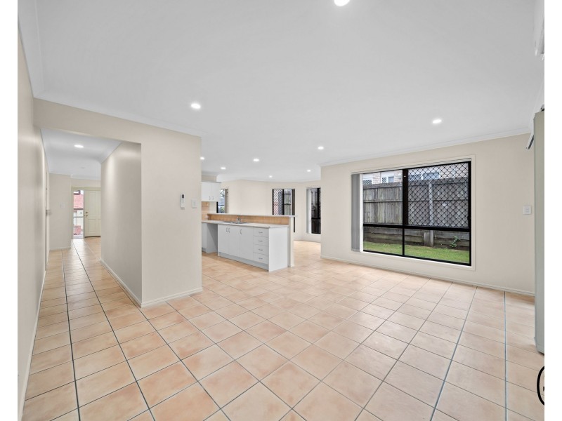 5 Killarney Place, Parkinson QLD 4115