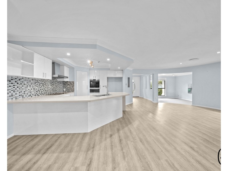 5 Applegum Crescent, Thornlands QLD 4164