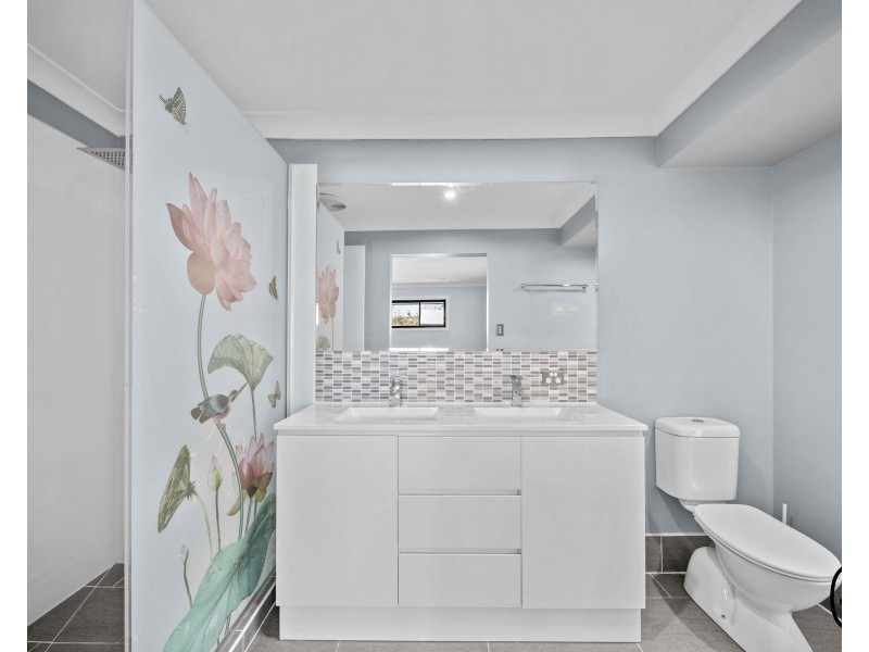 5 Applegum Crescent, Thornlands QLD 4164