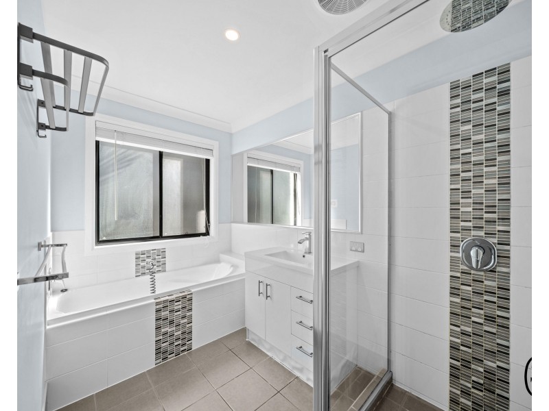 5 Applegum Crescent, Thornlands QLD 4164