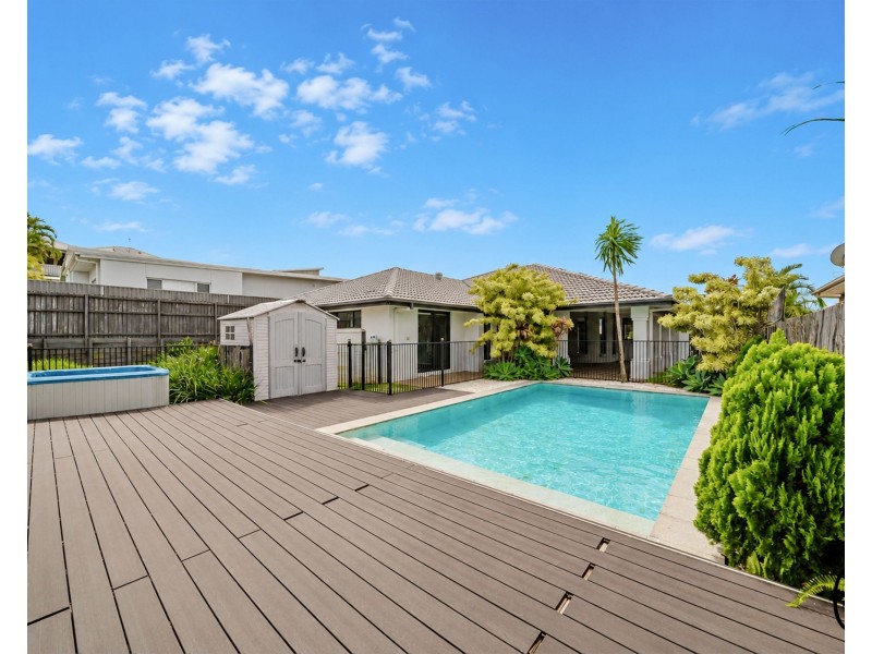 5 Applegum Crescent, Thornlands QLD 4164