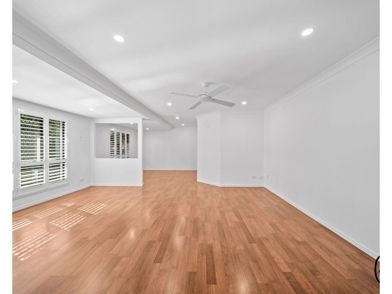 33 Cottonwood Crescent, Calamvale QLD 4116