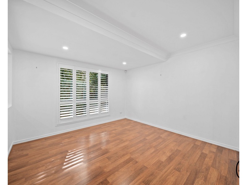33 Cottonwood Crescent, Calamvale QLD 4116