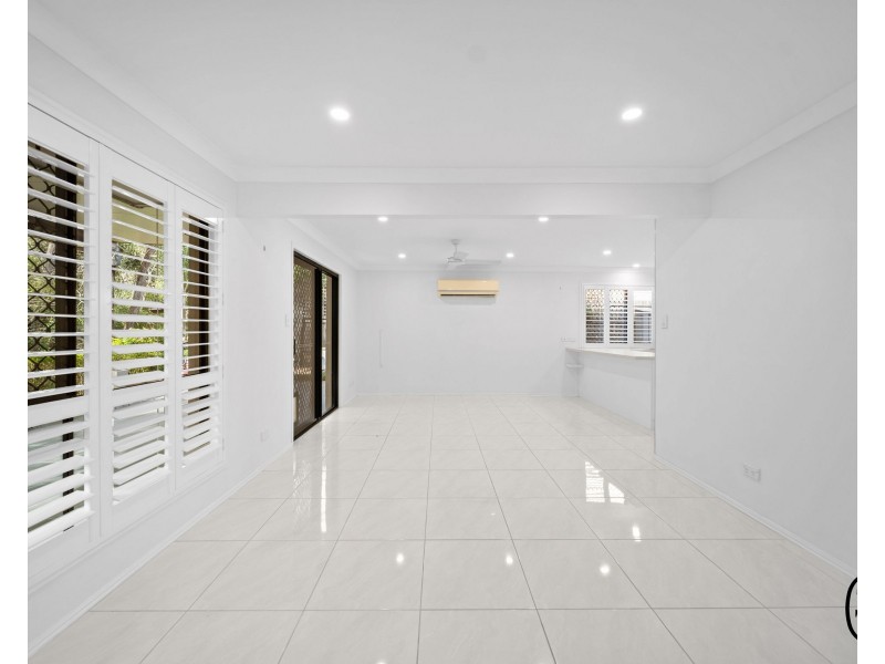 33 Cottonwood Crescent, Calamvale QLD 4116