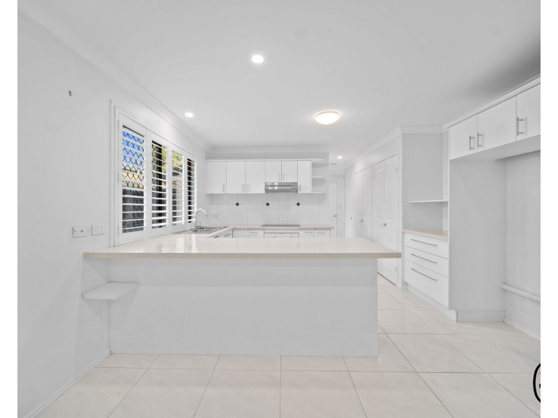 33 Cottonwood Crescent, Calamvale QLD 4116
