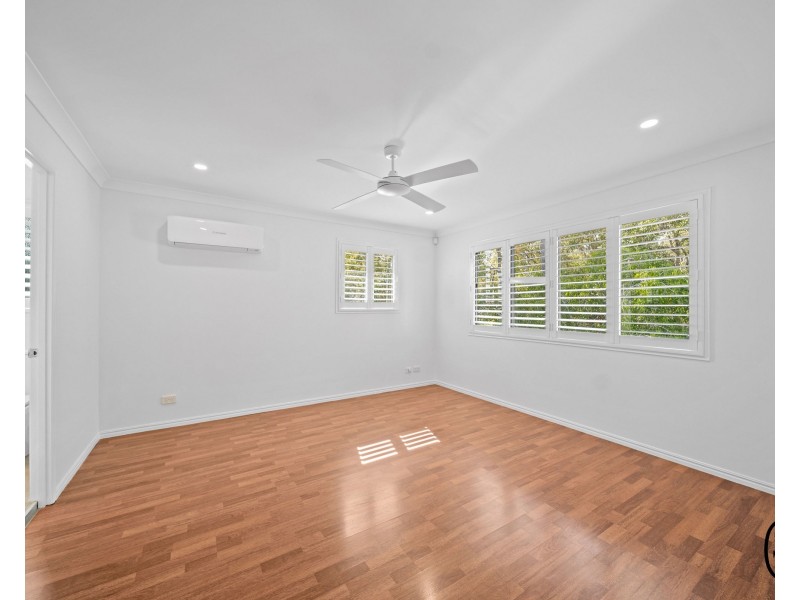 33 Cottonwood Crescent, Calamvale QLD 4116