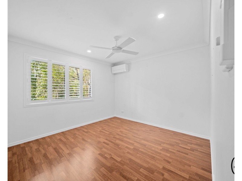 33 Cottonwood Crescent, Calamvale QLD 4116