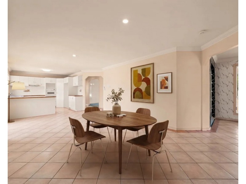 28 Azalea Crescent, Calamvale QLD 4116