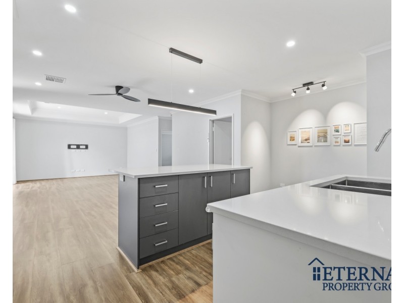 4 Calidris Crescent, Harrisdale WA 6112