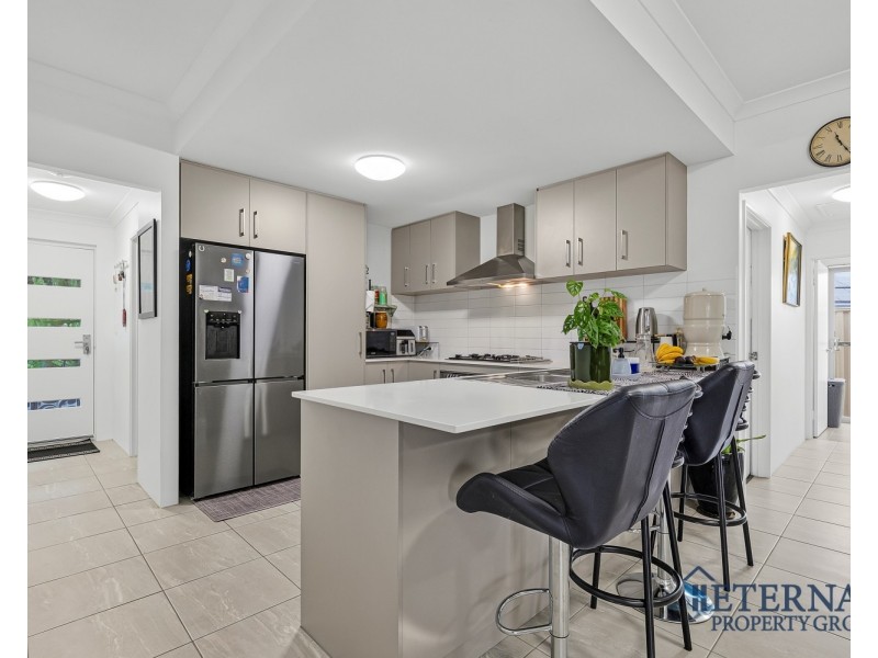 15 Castello Crescent, Byford WA 6122