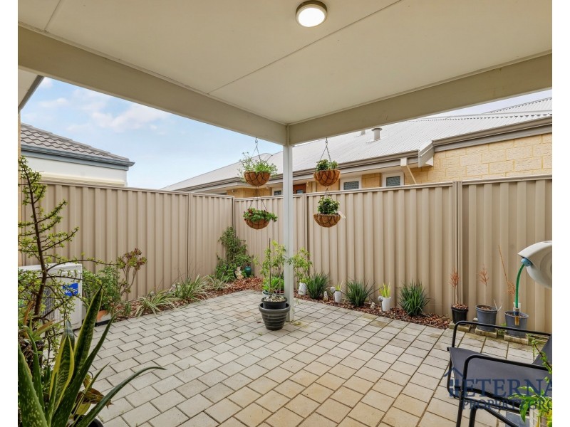15 Castello Crescent, Byford WA 6122