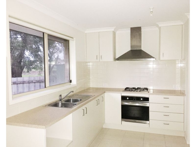 3/90 Burden Street, Springvale South VIC 3172