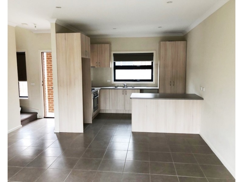 3/28 Burrows Avenue, Dandenong VIC 3175