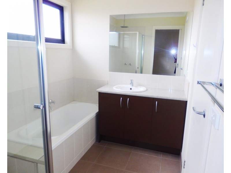 3/28 Burrows Avenue, Dandenong VIC 3175