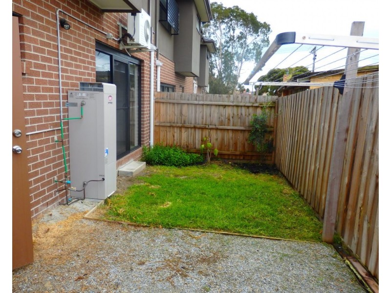 3/28 Burrows Avenue, Dandenong VIC 3175