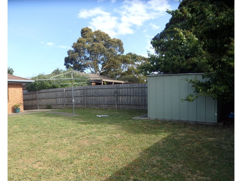 15 Ashford Close, Hampton Park VIC 3976