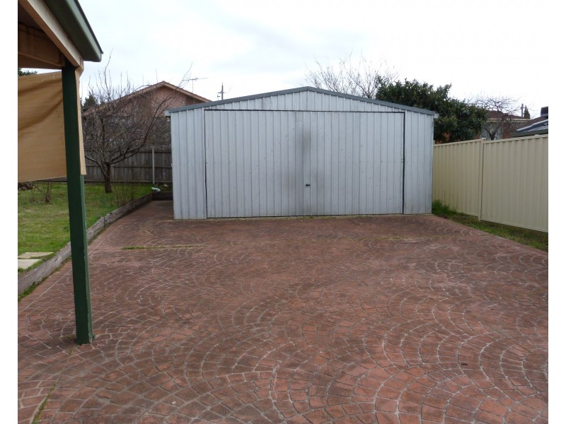 23 Weeden Crescent, Hallam VIC 3803