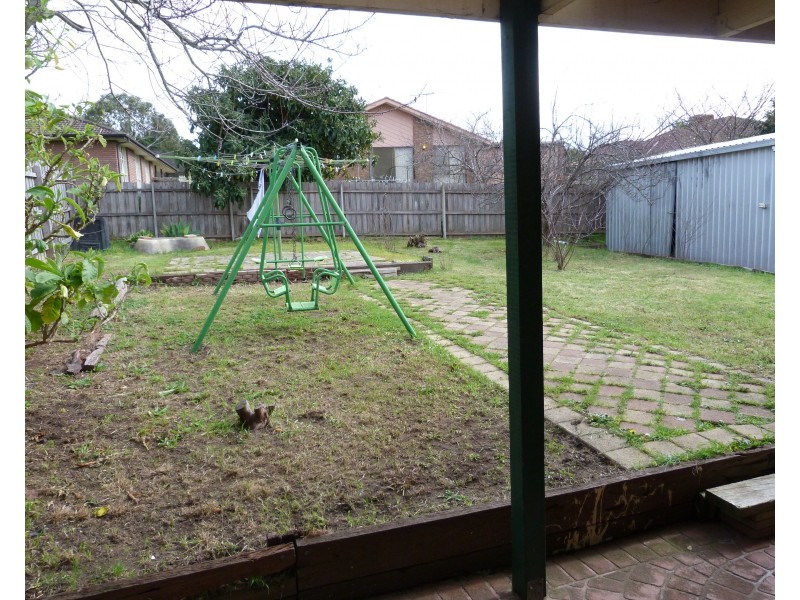 23 Weeden Crescent, Hallam VIC 3803