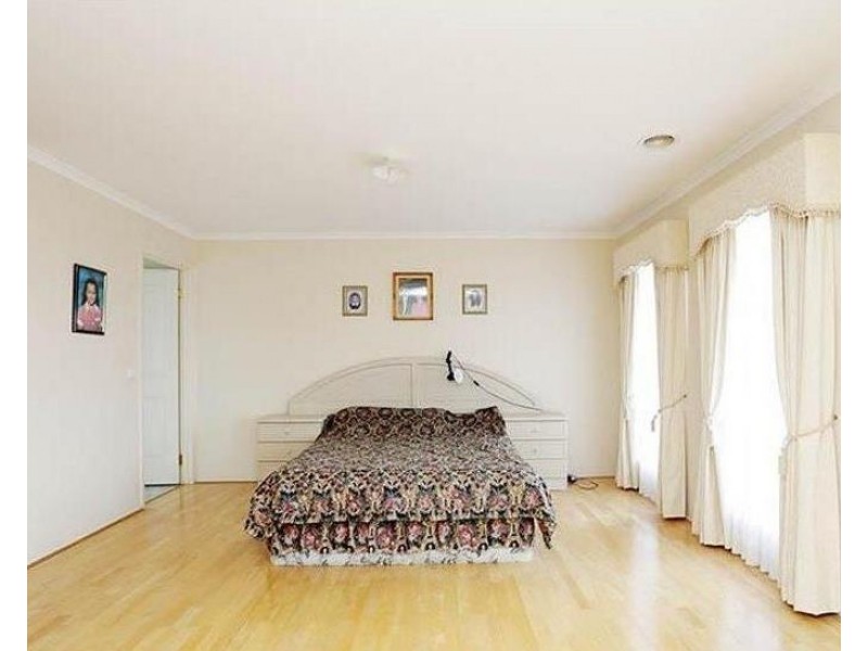 32 DURACK AVENUE, Lynbrook VIC 3975