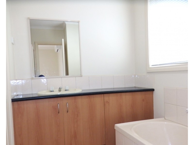 12/93 Frawley road, Hallam VIC 3803