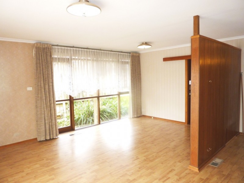 11 Regal Avenue, Hallam VIC 3803