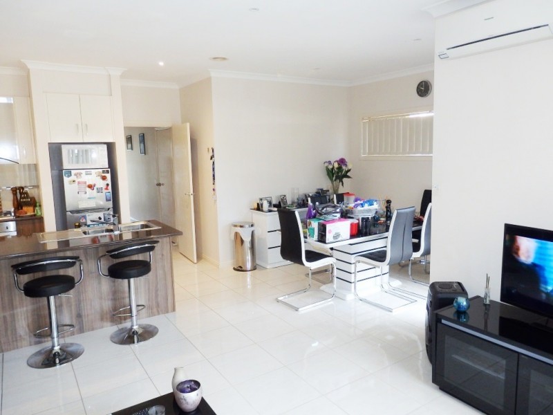 2/190 Princes Hwy, Hallam VIC 3803