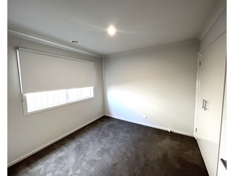 19 Heybridge street, Clyde VIC 3978