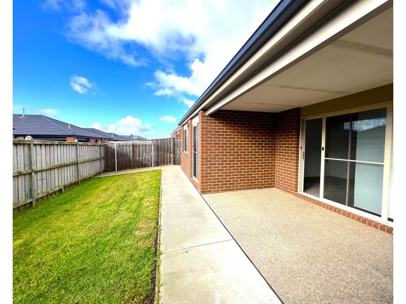19 Heybridge street, Clyde VIC 3978