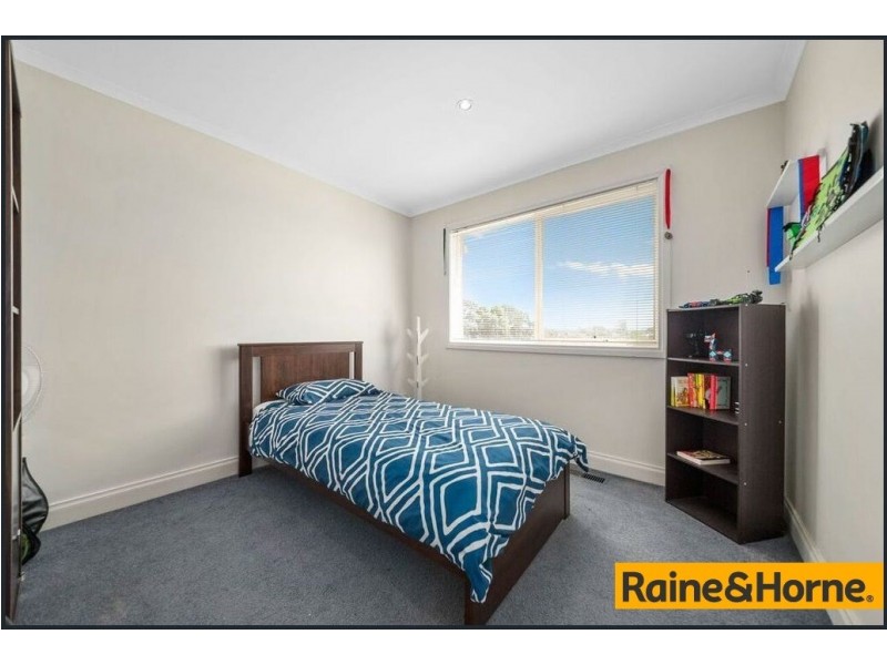 14/3 Young road, Hallam VIC 3803