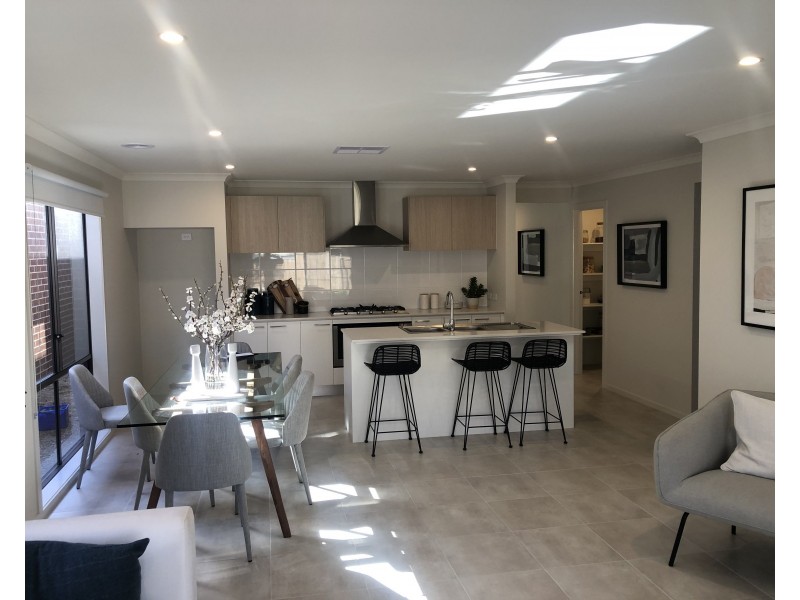 24 Switch street, Clyde VIC 3978