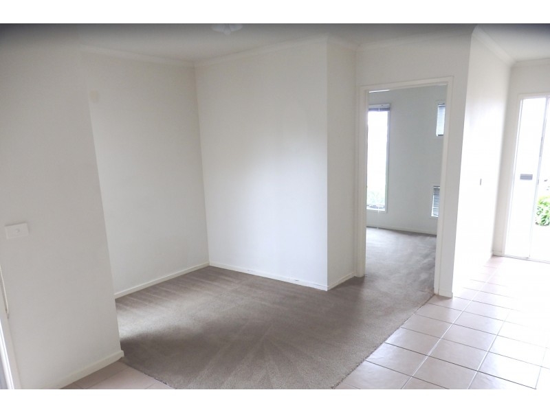 11 Phoenix, Cranbourne VIC 3977