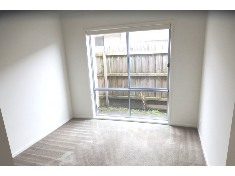 11 Phoenix, Cranbourne VIC 3977