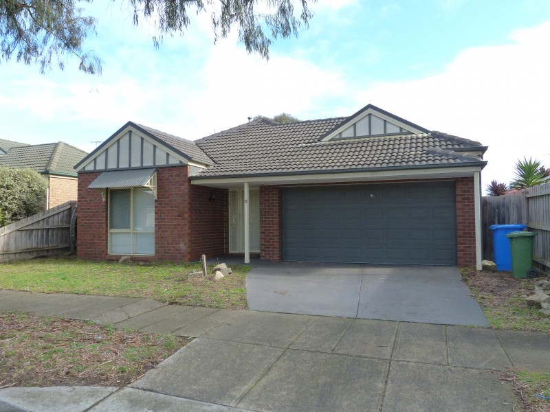 13 Rowcroft Avenue, Lynbrook VIC 3975