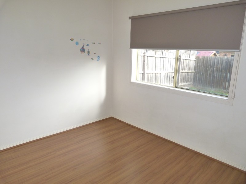 13 Rowcroft Avenue, Lynbrook VIC 3975