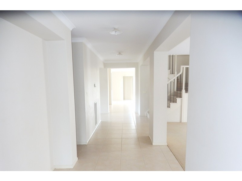 49 Tuileries Rise, Narre Warren South VIC 3805