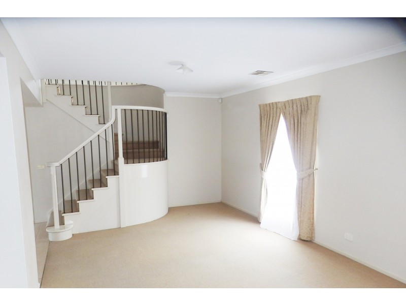 49 Tuileries Rise, Narre Warren South VIC 3805