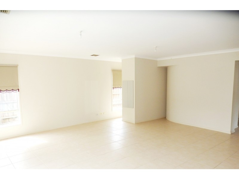 49 Tuileries Rise, Narre Warren South VIC 3805
