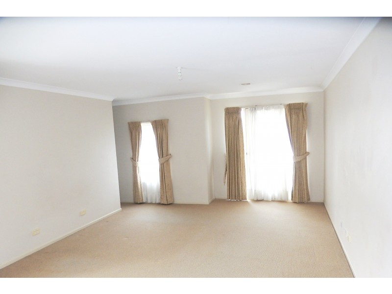 49 Tuileries Rise, Narre Warren South VIC 3805