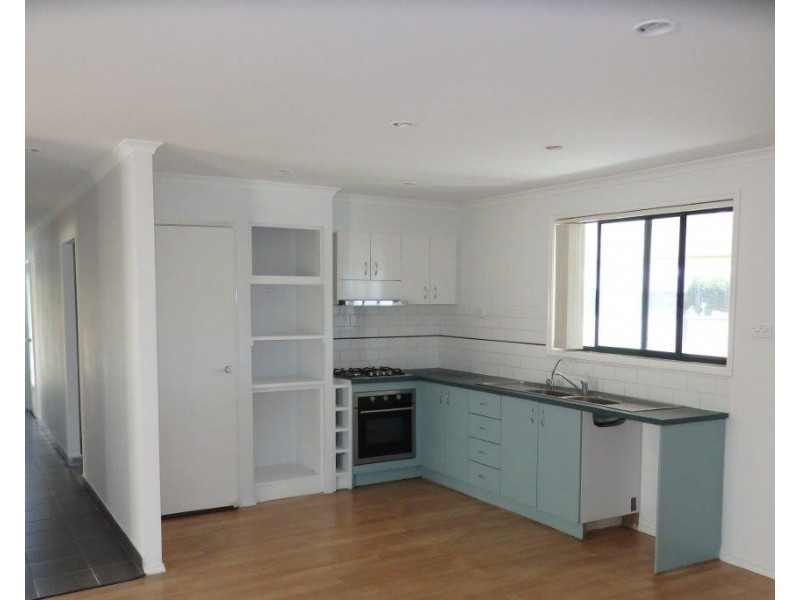 2 Redwood Avenue, Hampton Park VIC 3976