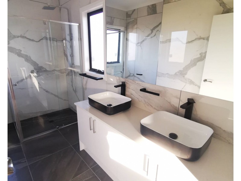 117 Peck Road, Officer VIC 3809