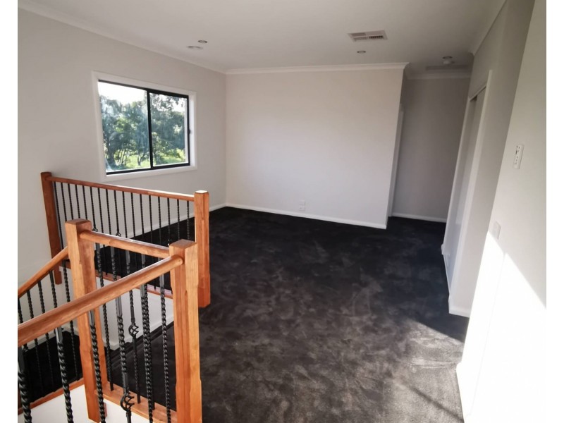 117 Peck Road, Officer VIC 3809