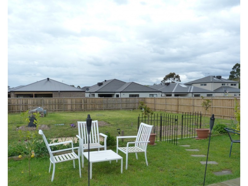 117 Peck Road, Officer VIC 3809